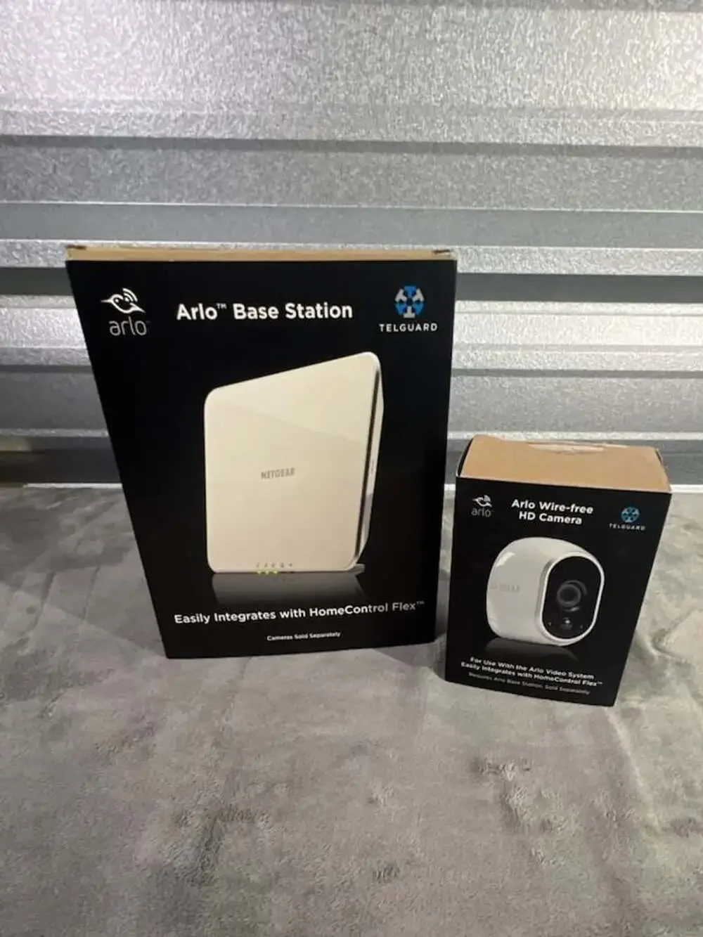 Netgear Arlo Wire-Free HD Camera and Base Station System. NOT TESTED.